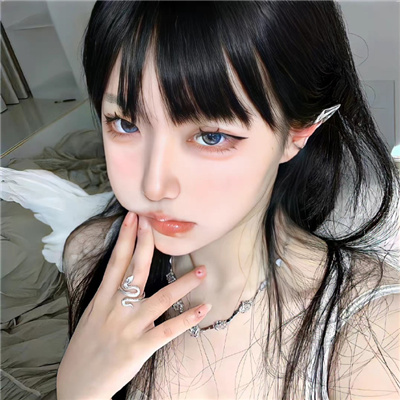 巴音郭楞蒙古伴游女生孛安春的资料